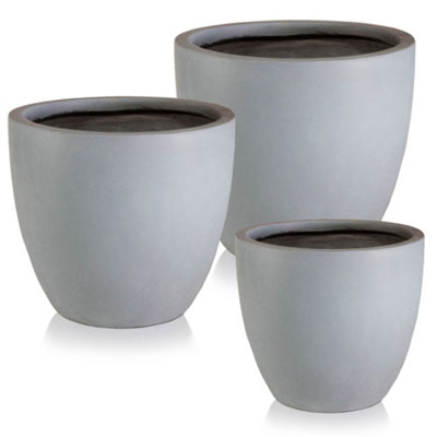 Cluster Set Of 3 Idealist™ Garden PlanterGrey Reinforced Stone Outdoor Plant Pots: D30 H27 Cm + D40 H36 Cm + D50 H45 Cm from B&Q