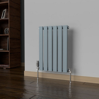 B&Q -  Flat Horizontal Coloured Radiator Pebble Grey 600mm X 420mm Single.