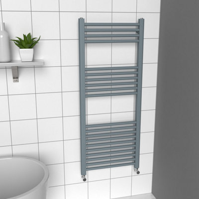 B&Q -  Coloured Towel Radiator British Racing Green1200mm X 500mmMild Steel1531 Btu (449W)