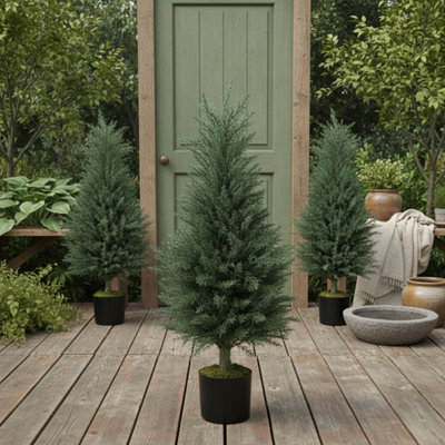 B&Q -  Lusa Set Of 2 Outdoor Artificial Cypress Trees90Cm HUv-ResistantWeighted Pots