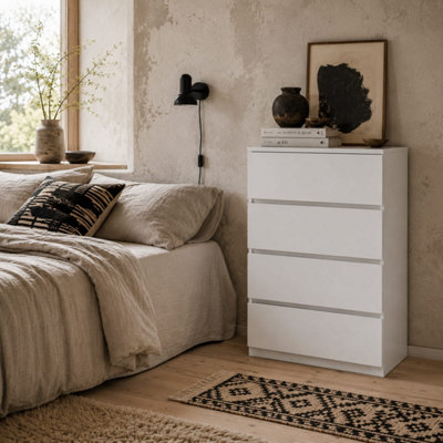 B&Q -  Lanodo 4-Drawer White Handleless Chest Of Drawers L55 X D33 X H80Cm