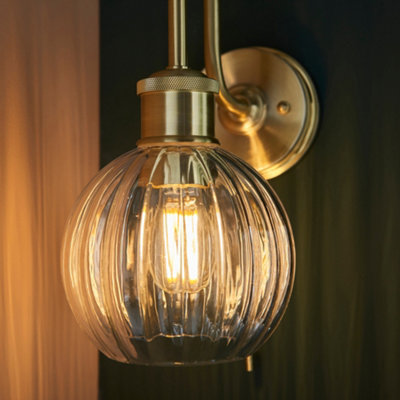 Bubly Bathrooms Arch Wall Light: Satin Brass PlatedClear Ribbed GlassE27 Led CompatibleIp44 Bathroom Rated from B&Q