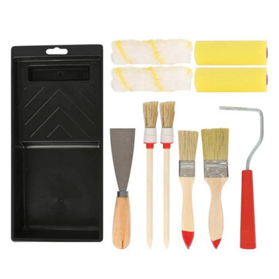 Paint Roller Brush Set With Scraper from B&Q