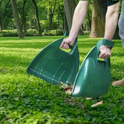Leaf Grabbers With Handles   Heavy Duty Garden Leaf Collector Set  Garden Scoop Grabbers from B&Q