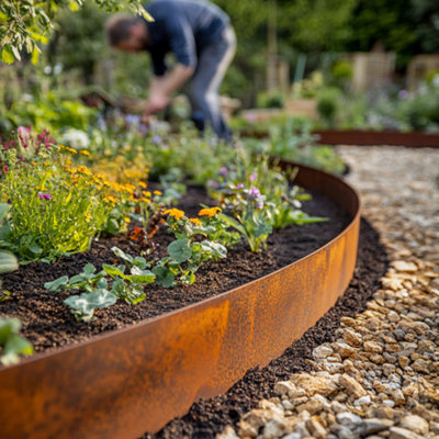 Flexible Metal Garden Border Lawn Edging Rusted Finish 5M from B&Q
