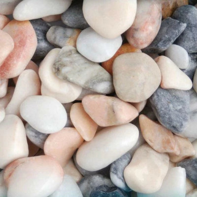 Garden Decorative Slate Chippings Gravel Pebbles 20Kg Natural Pebbles 20 To 50mm from B&Q