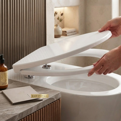  - Soft Close Toilet Seat For Oval Toilets Anti Bacterial With Quick Release Hinges