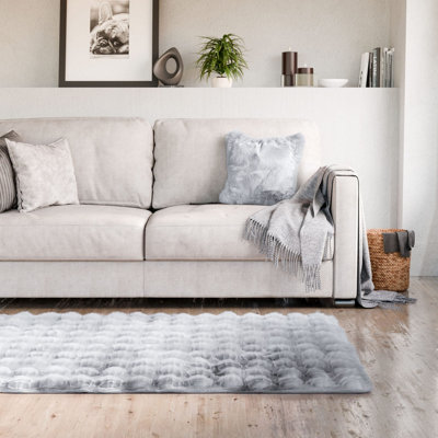  - Deluxe Faux Fur Rug In Silver Grey