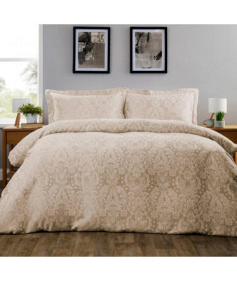 Dorchester Jacquard Duvet Set In ChampagneKing from B&Q