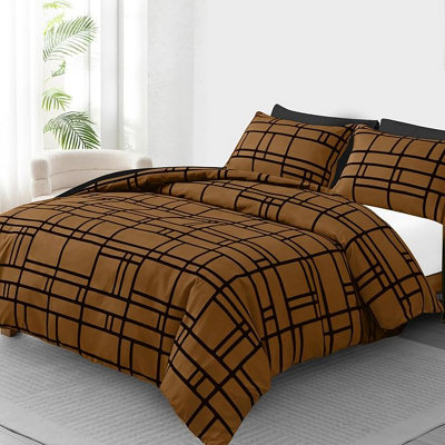 Pamposh 4 Pcs Double Duvet Set With Matching Black Double Fitted Sheet Breathable Premium Microfibre Reversible Quilt Cover from B&Q