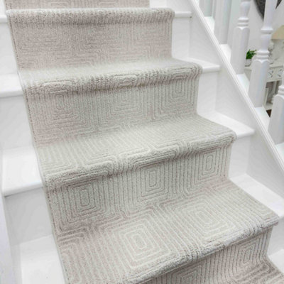 Quin Stair RunnerSoft & Durable Carpet Runner For Stairs & StaircasesMultiple Lengths from B&Q