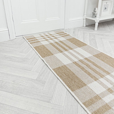 Chequered Indoor/outdoor Hallway Runner RugDurableReversible & Hardwearing Carpet For Home Or Garden from B&Q