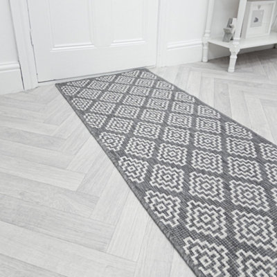 Olmec Indoor/outdoor Hallway Runner RugDurableReversible & Hardwearing Carpet For Home Or Garden from B&Q