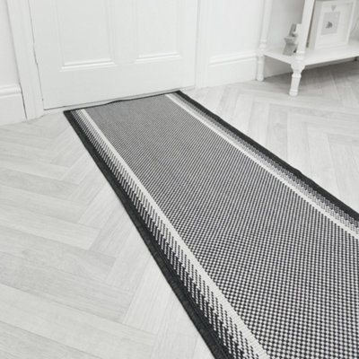Geo Indoor/outdoor Hallway Runner RugDurableReversible & Hardwearing Carpet For Home Or Garden from B&Q
