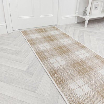 Plaid Indoor/outdoor Hallway Runner RugDurableReversible & Hardwearing Carpet For Home Or Garden from B&Q
