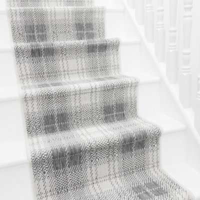 Plaid Stair RunnerReversibleDurable & Hardwearing Carpet For Stairs & StaircasesMultiple Lengths from B&Q