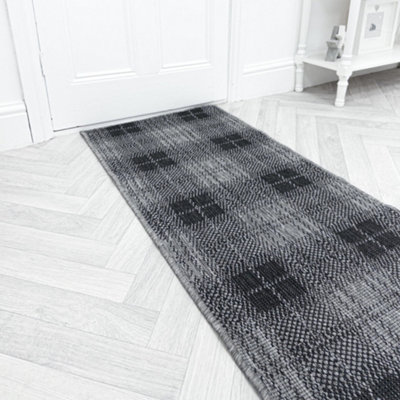 Plaid Indoor/outdoor Hallway Runner RugDurableReversible & Hardwearing Carpet For Home Or Garden from B&Q