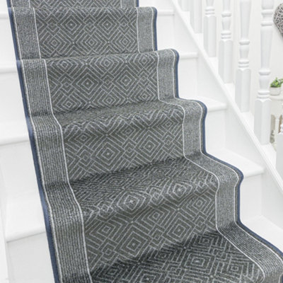 Walton Stair RunnerSoftNon-Slip & Durable Carpet For Stairs & StaircasesMultiple Lengths from B&Q