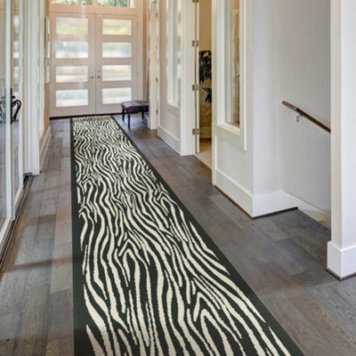 Savannah Hallway Runner RugSoftComfortable & Durable Carpet For HallKitchen & Corridor from B&Q
