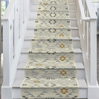 Andes Stair RunnerSoft & Durable Carpet Runner For Stairs & StaircasesMultiple Lengths from B&Q