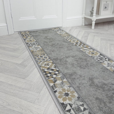 Murcia Hallway Runner RugHardwearingNon-Slip & Durable Carpet For HallKitchen & Corridor from B&Q