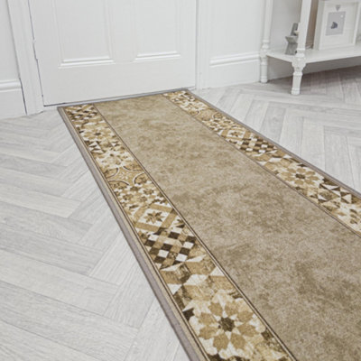 Murcia Hallway Runner RugHardwearingNon-Slip & Durable Carpet For HallKitchen & Corridor from B&Q