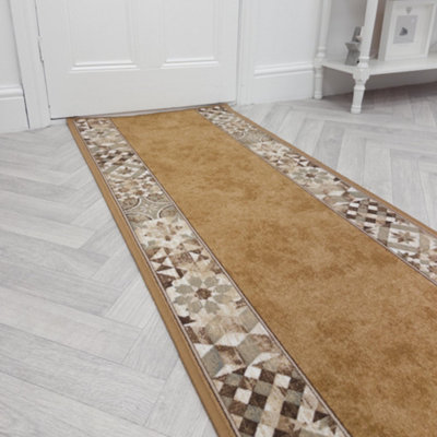 Murcia Hallway Runner RugHardwearingNon-Slip & Durable Carpet For HallKitchen & Corridor from B&Q