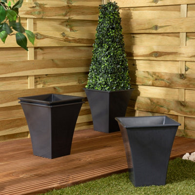 Wham Set 4 Metallica 23Cm Square Plastic Planter Slate from B&Q