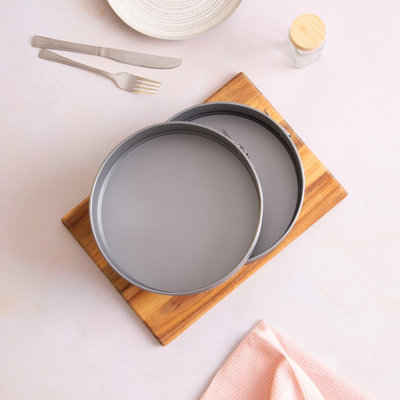 Betterware Essentials 20Cm Springform TinPack Of 2 from B&Q