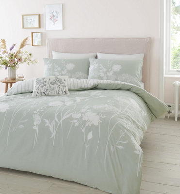 Cat Green Catherine Lansfield Meadowsweet Floral Duvet Set - Image 17