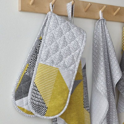 Catherine Lansfield Yellow 'Larsson Geo' Double Oven Glove In - Image 7