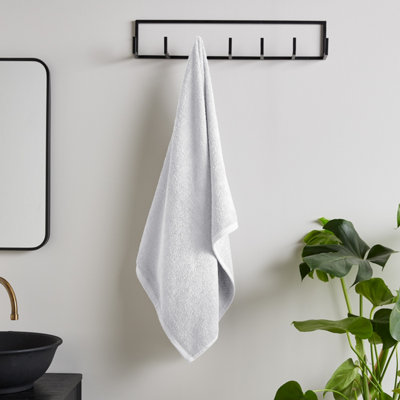 Catherine Lansfield Quick Dry 100% Cotton Towel in White | Size: Bath Towel - Image 10