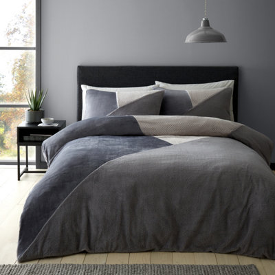Catherine Lansfield Grey Bedding Cosy Larsson Geo Fleece Duvet Cover Set With Pillowcases
