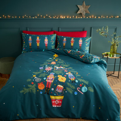B&Q -  Bedding Christmas Nutcracker Reversible Duvet Cover Set With Pillowcase Green