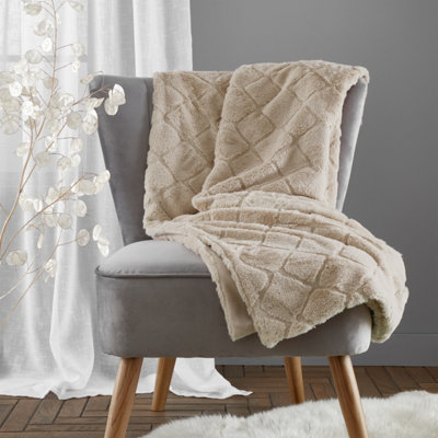 Catherine Lansfield Cosy Diamond Soft Throw - Image 14