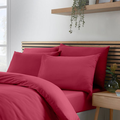 B&Q -  So Soft Non-Iron Standard Pack Of 4 Pillowcases Hot Pink