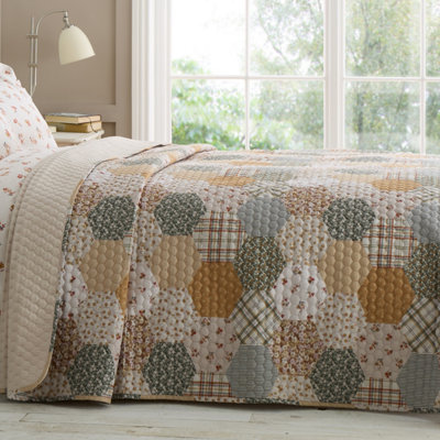 Catherine Lansfield Floral Patchwork Quilted 220X230 Cm Bedspread Natural