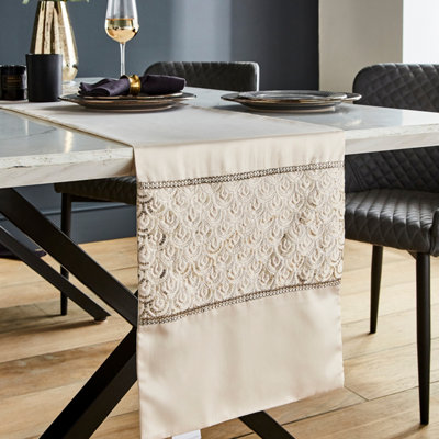 Catherine Lansfield Gold Deco Sequin 32X180 Cm Dining Table Runner Champagne