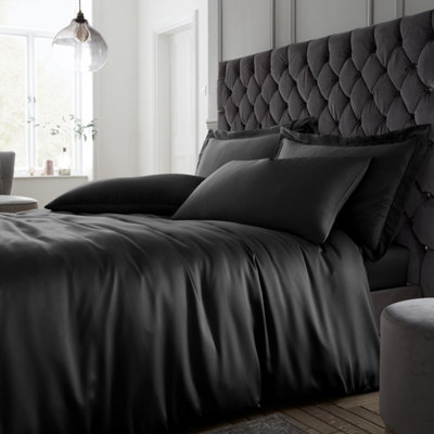 B&Q -  Bedding Silky Soft Satin Duvet Cover Set With Pillowcase Black