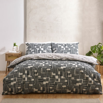 Catherine Lansfield Blocks Reversible Single Duvet Cover Set with Pillowcase Black - Image 3