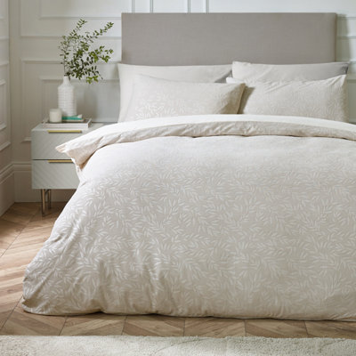 Catherine Lansfield Corded Leaves Super King Duvet Cover Set with Pillowcases Champagne Gold - Image 15