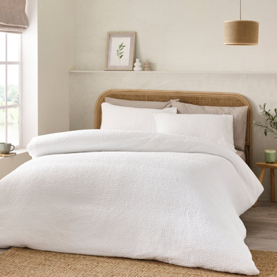 Cat White Catherine Lansfield Natural Crinkle Duvet Cover Set - Image 13