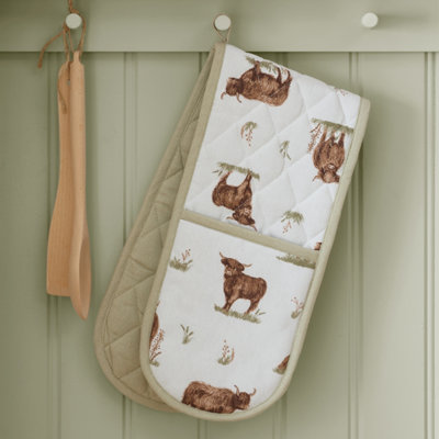Catherine Lansfield Angus Highland Cow Double Oven Glove - Image 11