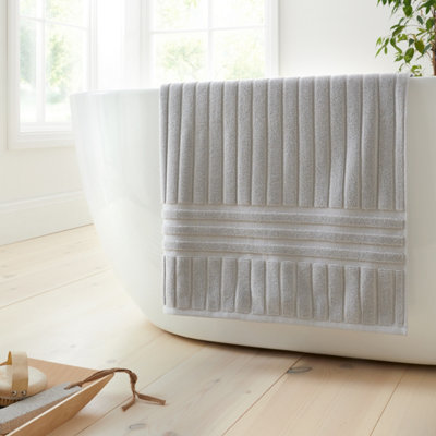 Bianca Silver/Grey Hotel Cotton 70X127cm Bath Towel B&Q