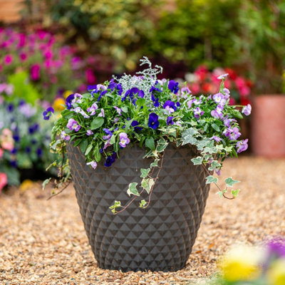 B&Q -  Diamond Planter Slate Grey (D39.5 X H35Cm)