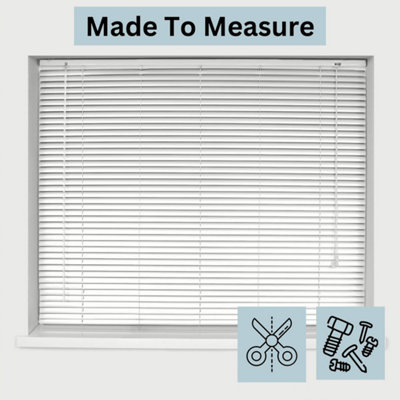 Caecus Blinds Caecus Made To Measure Aluminium Venetian Blind White 45Cm X 150Cm from B&Q