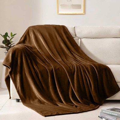 Aspire Homeware Coffee Fleece Throw BlanketSuper King (L)270Cm X (W)230Cm from B&Q