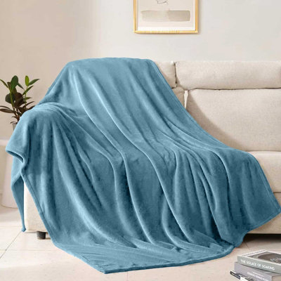 Aspire Homeware Light Blue Fleece Throw BlanketKing (L)240Cm X (W)200Cm from B&Q