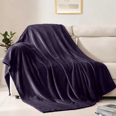 Aspire Homeware Purple Fleece Throw BlanketSuper King (L)270Cm X (W)230Cm from B&Q