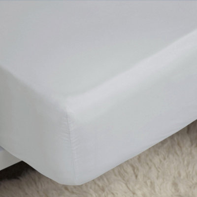 Belledorm Easycare Percale Fitted Sheet Cloud (Kingsize) from B&Q